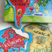 puzzle cu harta lumii pentru copii